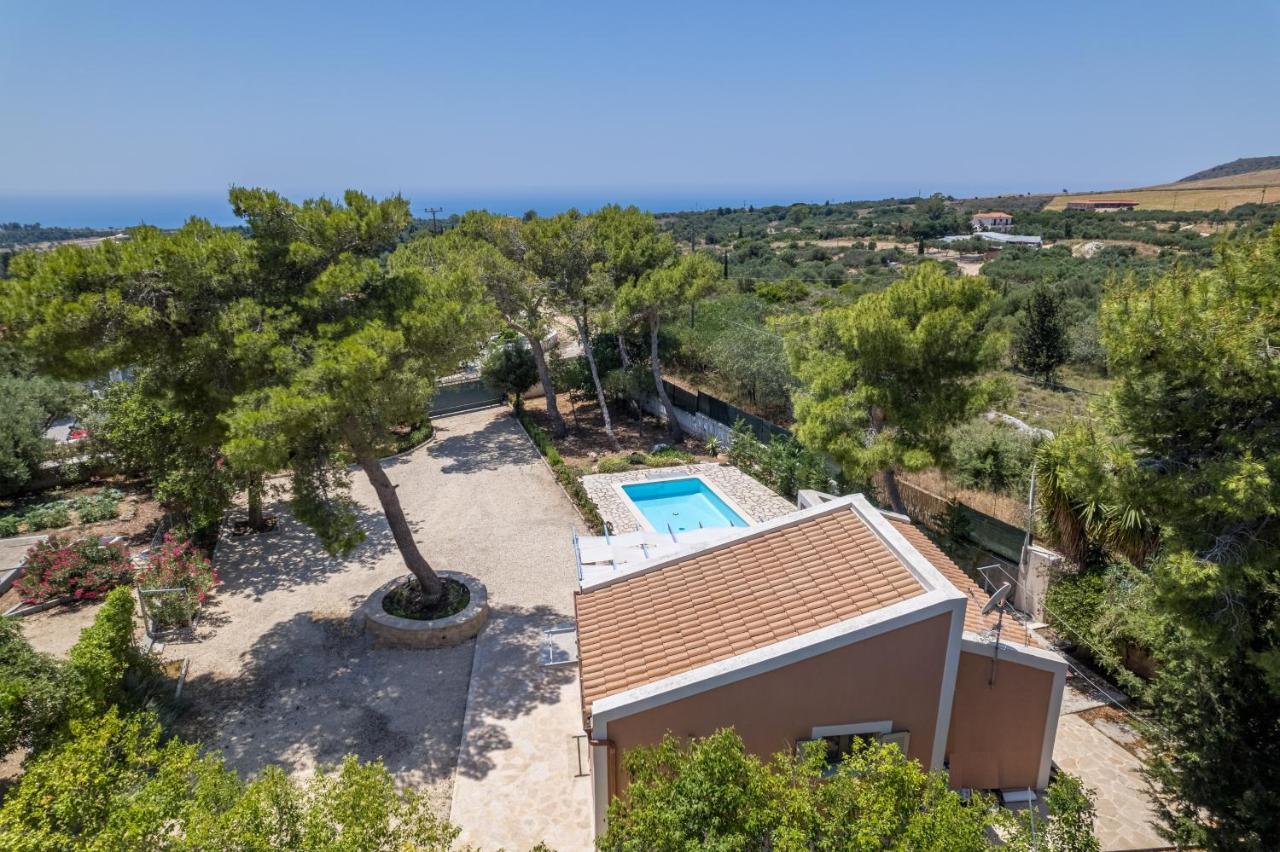 Ponderosa Villa Lixouri Exteriör bild
